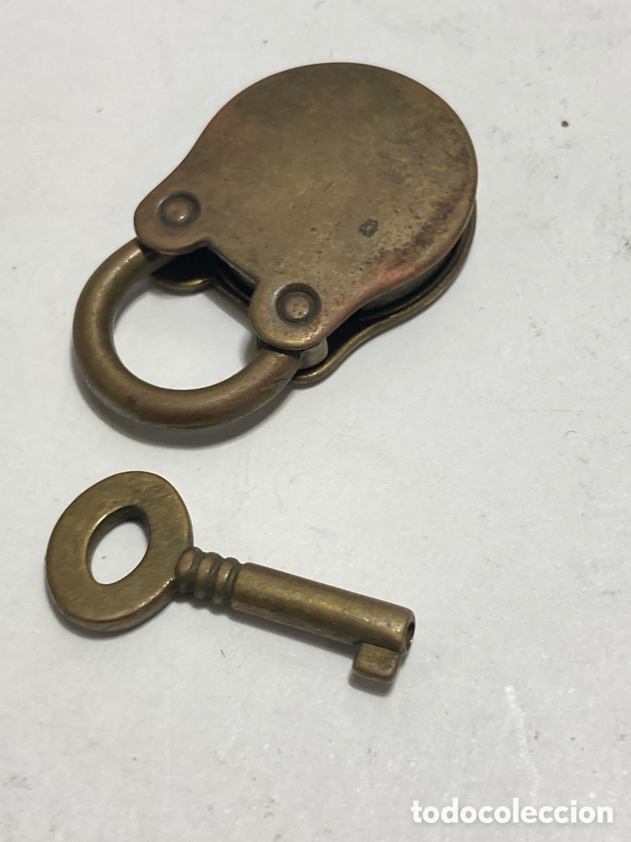 Antig&uuml;edades: Candado antiguo bronce 4cm con su llave/FF7 - Foto 2