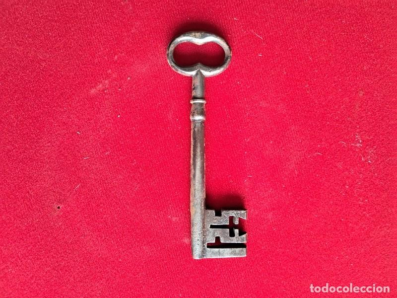 Antig&uuml;edades: ANTIGUA LLAVE HUECA, 15 CM - Foto 1