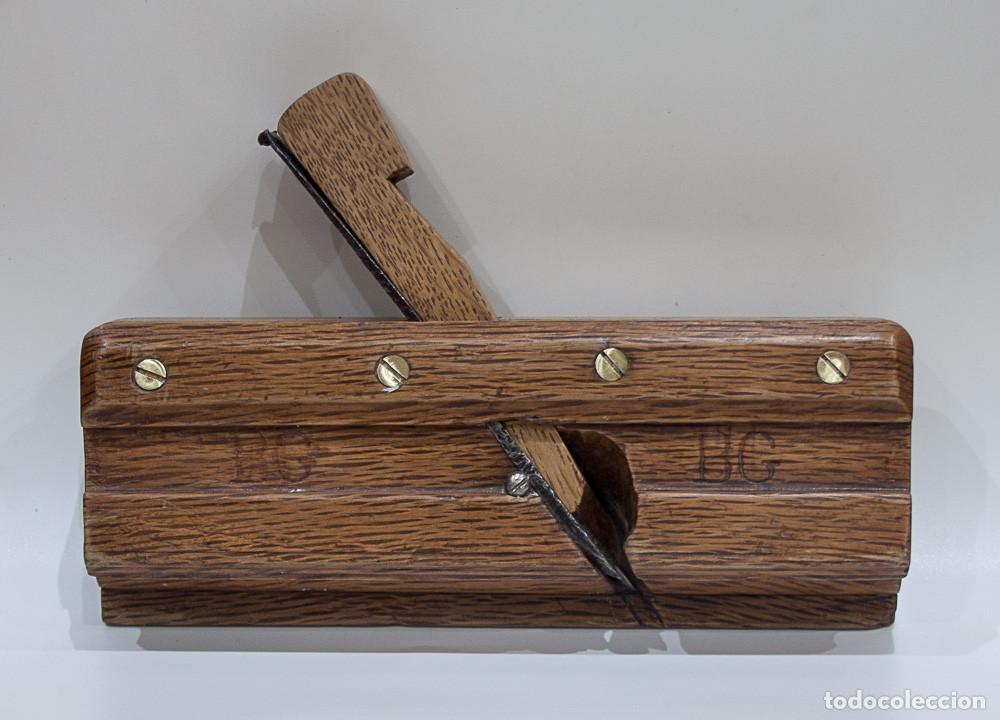 Antig&uuml;edades: ANTIGUO CEPILLO MOLDURERO DE CARPINTERO. - Foto 1