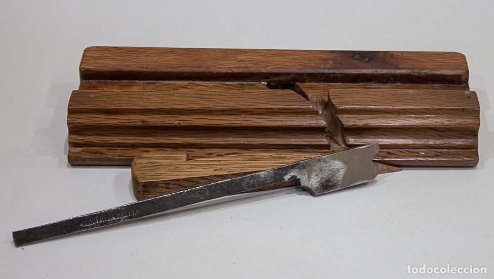 Antig&uuml;edades: ANTIGUO CEPILLO MOLDURERO DE CARPINTERO. - Foto 2