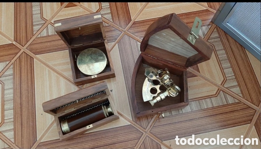 Antig&uuml;edades: Juego de sextante, catalejo y brujula - Foto 1