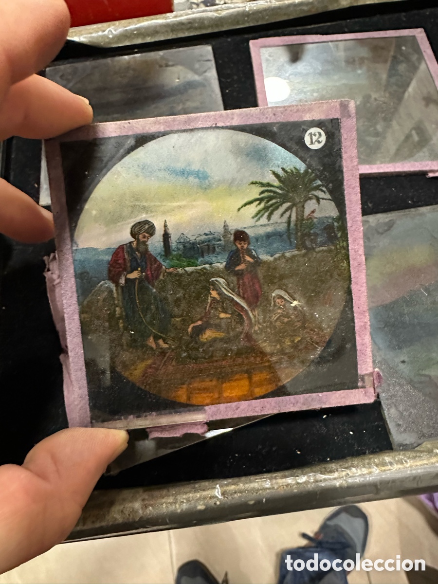 Antig&uuml;edades: Lote de 28 cristales para linternas m&aacute;gicas - Foto 3