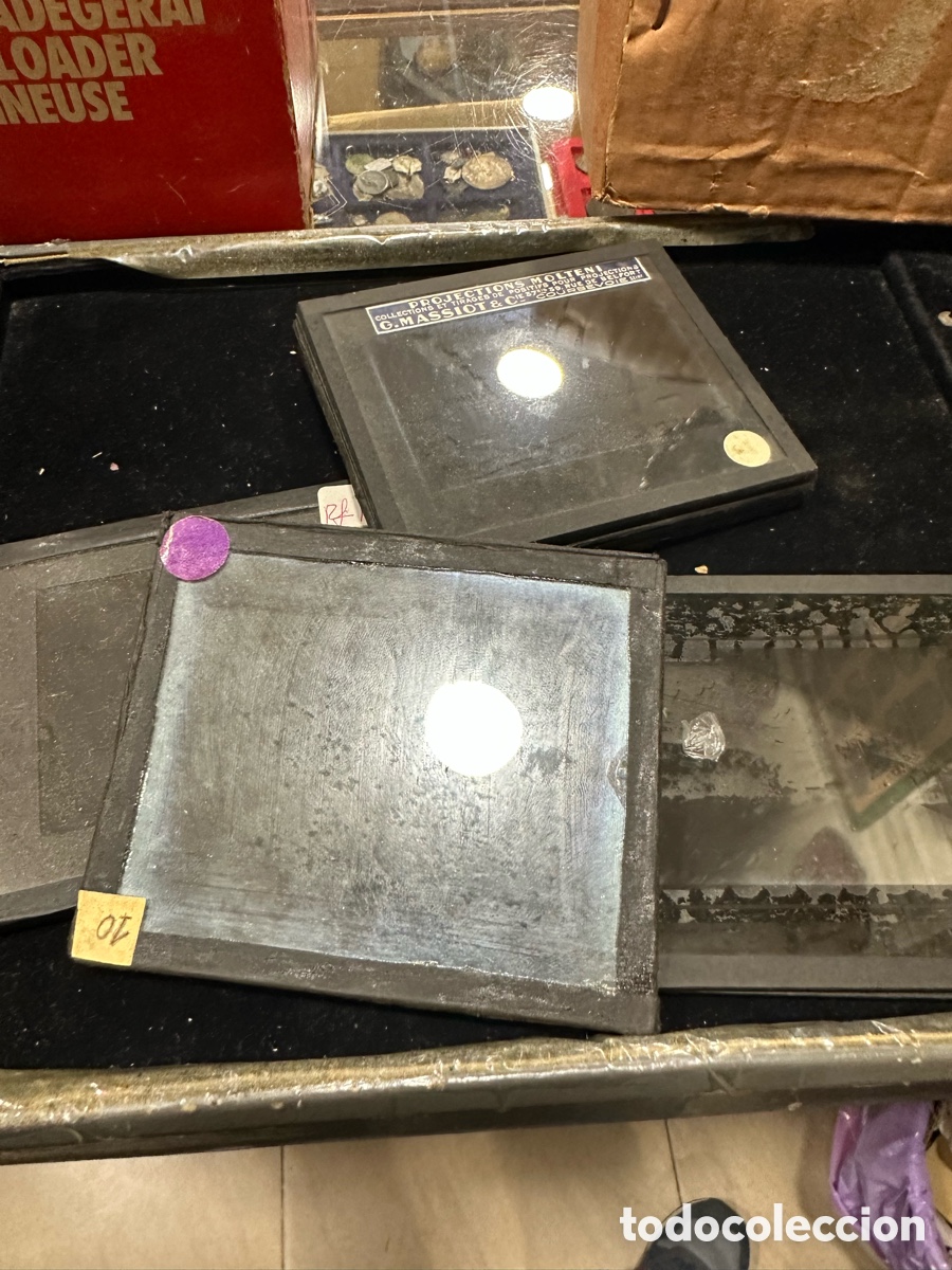 Antig&uuml;edades: Lote de 28 cristales para linternas m&aacute;gicas - Foto 20