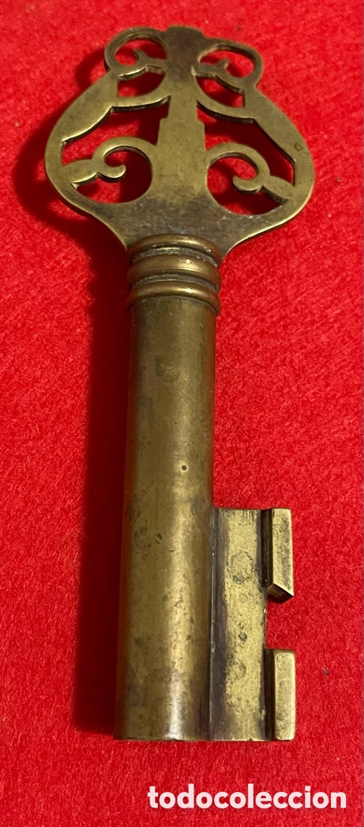 Antig&uuml;edades: Antigua llave de Bronce. Finales siglo XIX. - Foto 2
