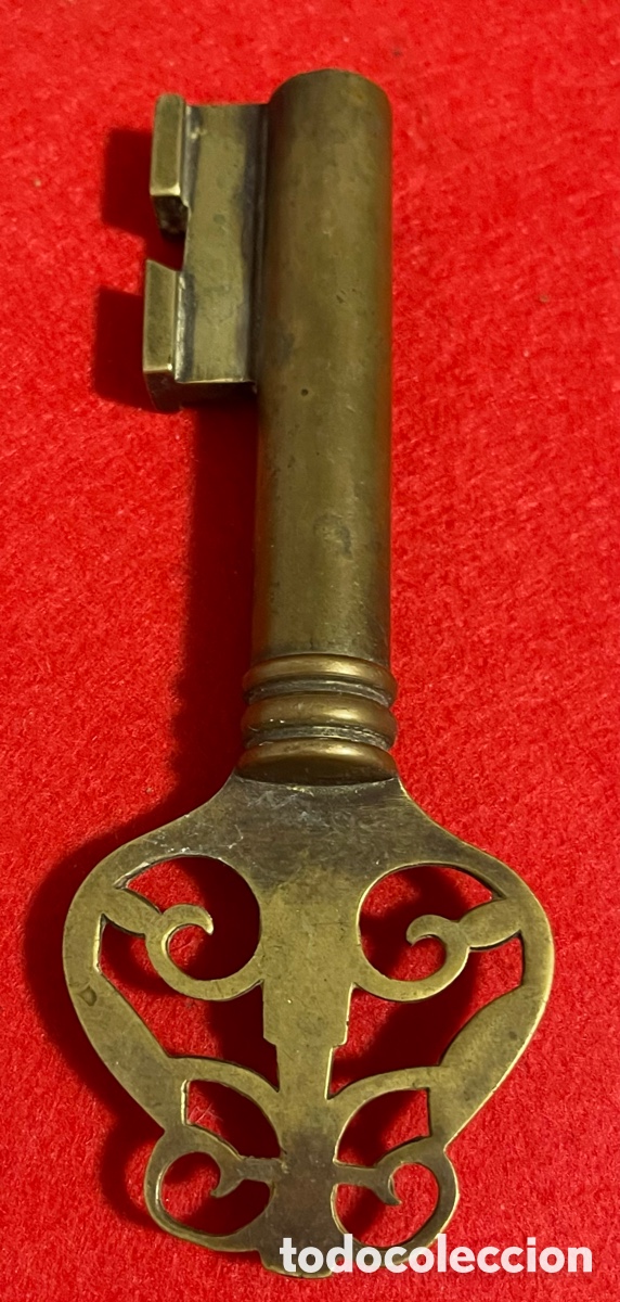 Antig&uuml;edades: Antigua llave de Bronce. Finales siglo XIX. - Foto 3