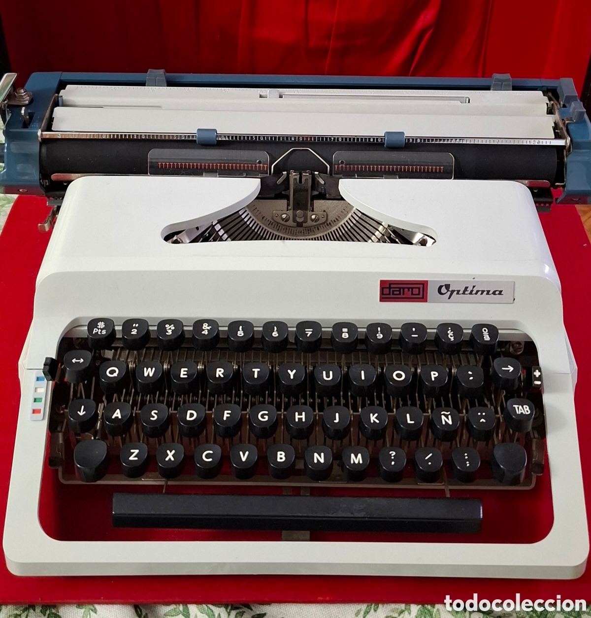 Antig&uuml;edades: M&aacute;quina de escribir Daro Optima - Foto 1