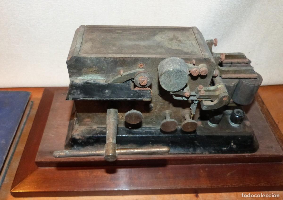 Antig&uuml;edades: TELEGRAFO TRANSMISOR, Y PERFORADOR, DE CINTA DE PAPEL - Foto 11