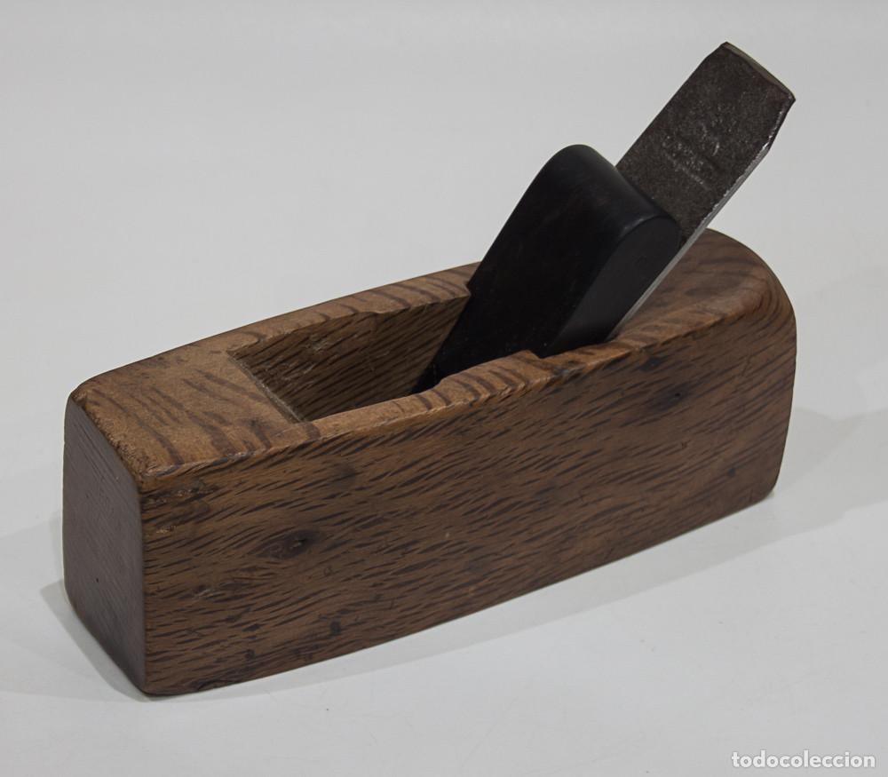 Antig&uuml;edades: PEQUE&Ntilde;O CEPILLO DE LUTHIER. - Foto 1