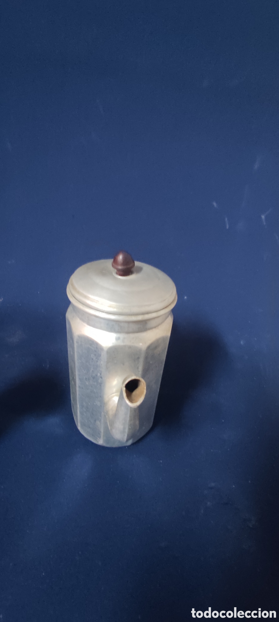 Antig&uuml;edades: Antigua cafetera y medida de aluminio - Foto 5