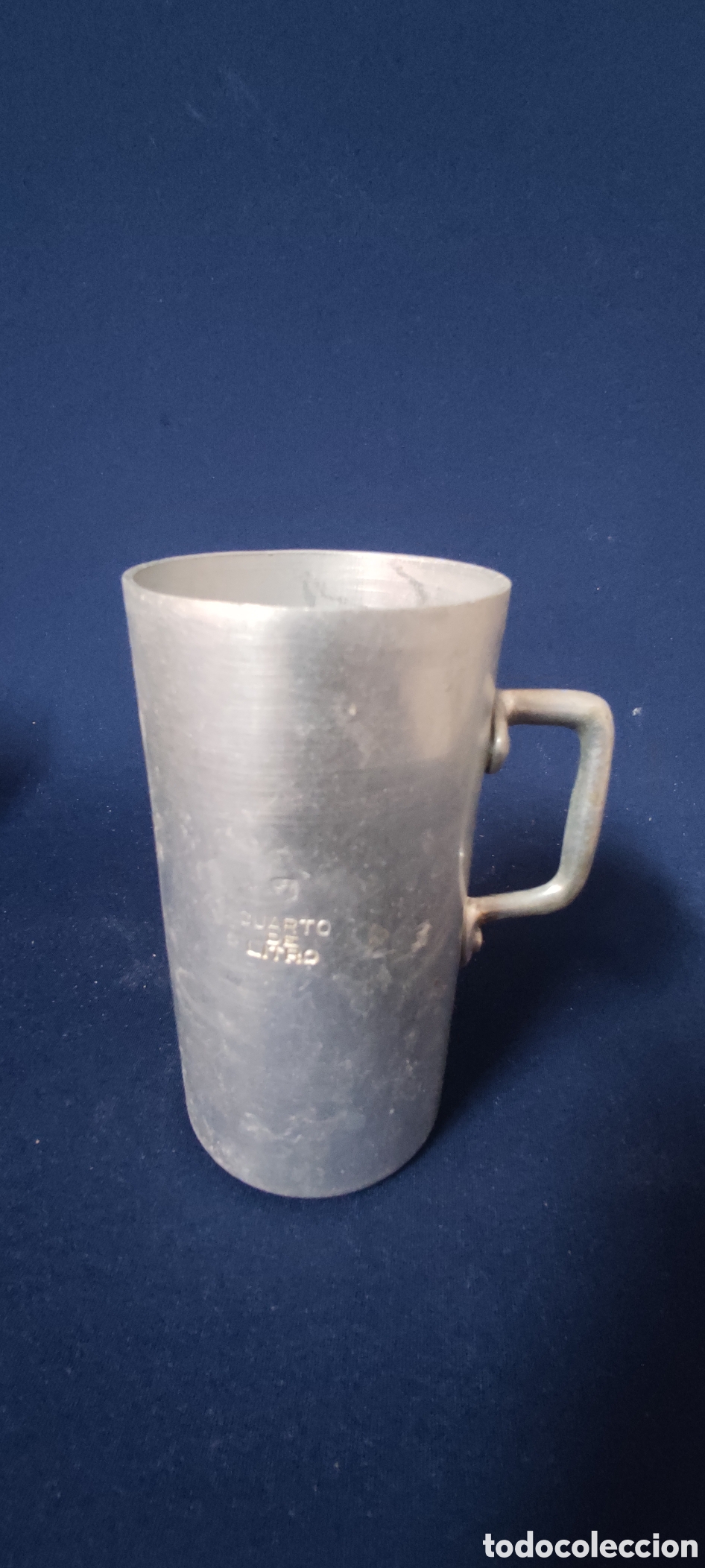 Antig&uuml;edades: Antigua cafetera y medida de aluminio - Foto 8