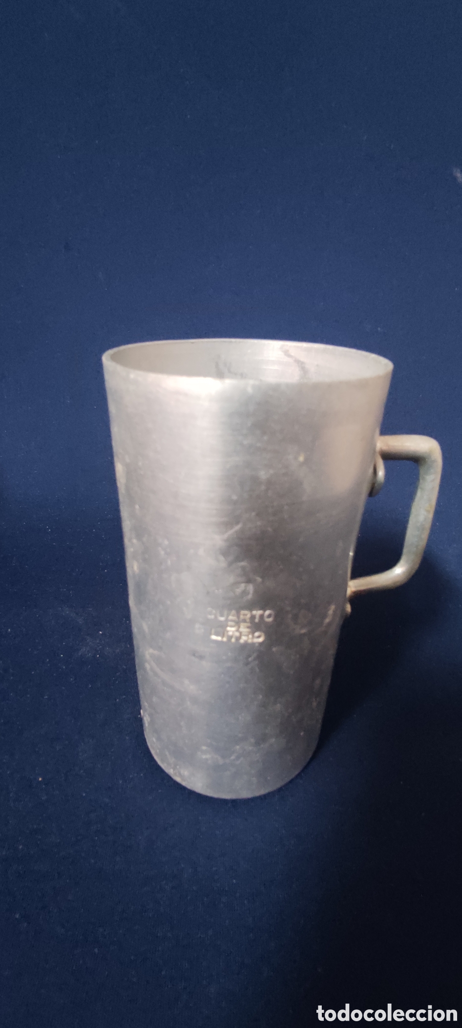Antig&uuml;edades: Antigua cafetera y medida de aluminio - Foto 9