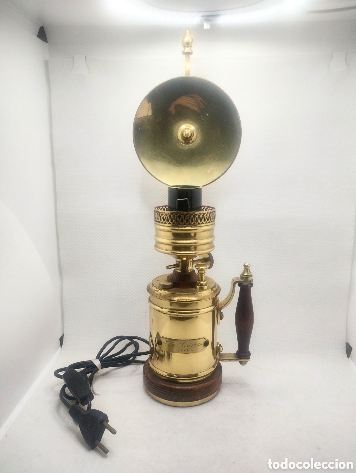 Antig&uuml;edades: Lampara quinqu&eacute; en bronce, electrificada - Foto 1