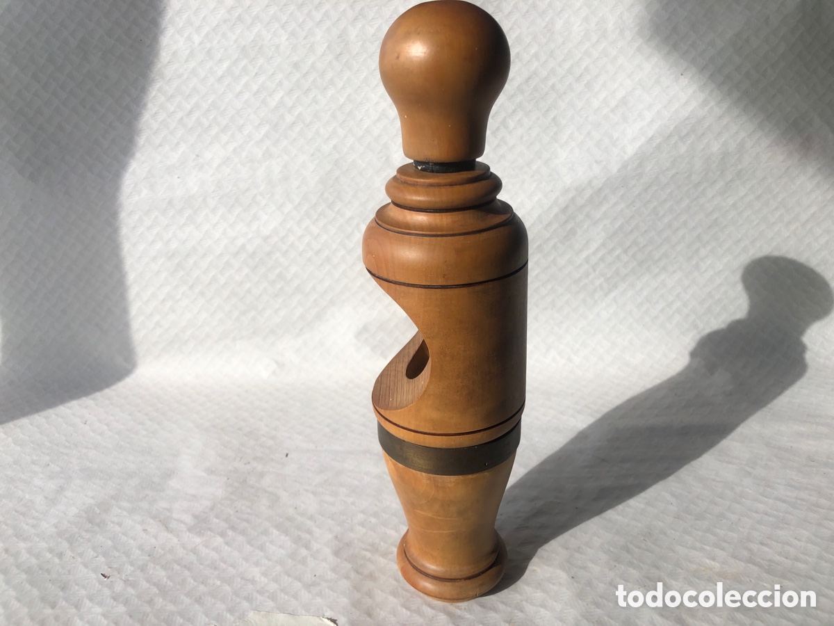 Antig&uuml;edades: Antiguo encorchador de madera - Foto 2