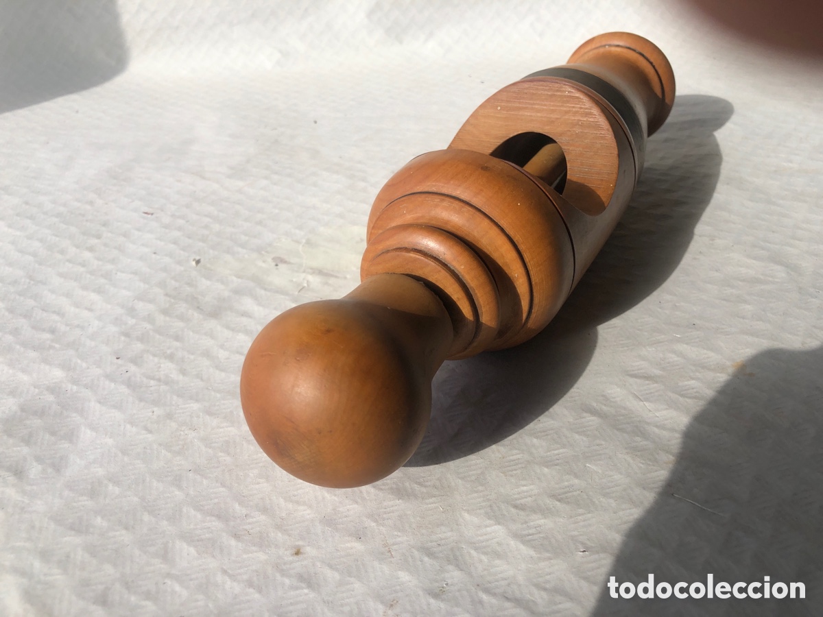 Antig&uuml;edades: Antiguo encorchador de madera - Foto 10