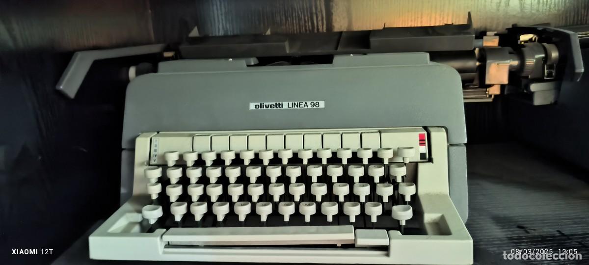 Antig&uuml;edades: MAQUINA DE ESCRIBIR OLIVETTI LINEA 98 - Foto 1