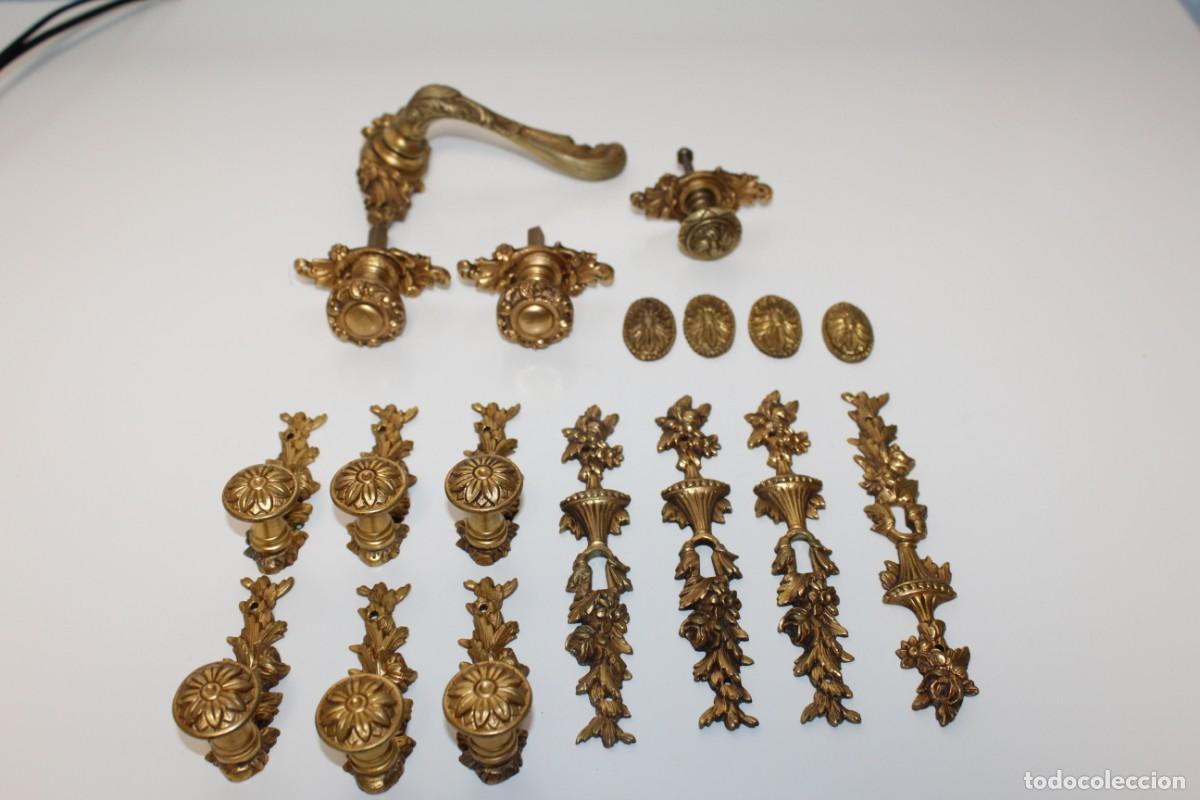 Antig&uuml;edades: ANTIGUOS TIRADORES DE BRONCE - Foto 1
