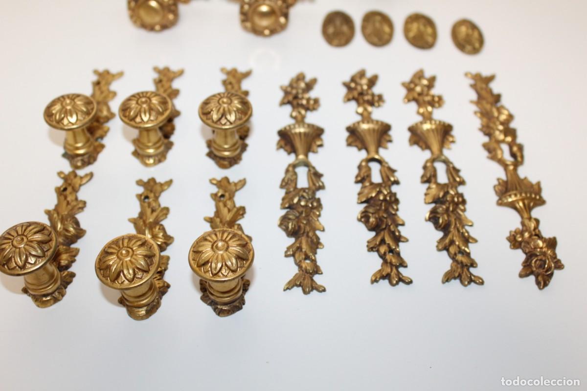 Antig&uuml;edades: ANTIGUOS TIRADORES DE BRONCE - Foto 3
