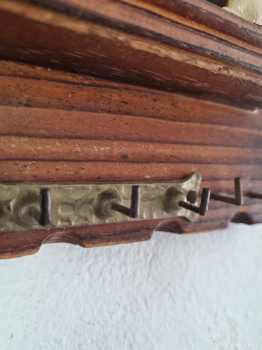 Antig&uuml;edades: ANTIGUO CUELGA LLAVES - Foto 8
