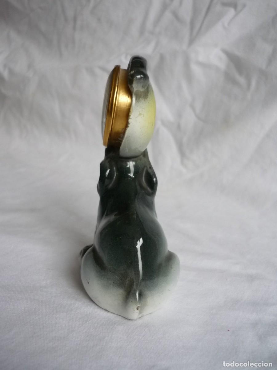 Antig&uuml;edades: Term&oacute;metro sobre elefante de porcelana, funcionando - Foto 5