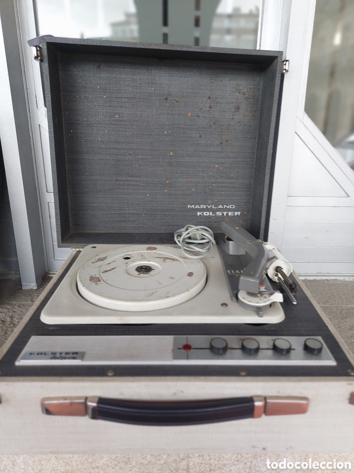 Antig&uuml;edades: TOCADISCOS PORT&Aacute;TIL ROESTER FUNCIONANDO MALETA - Foto 1