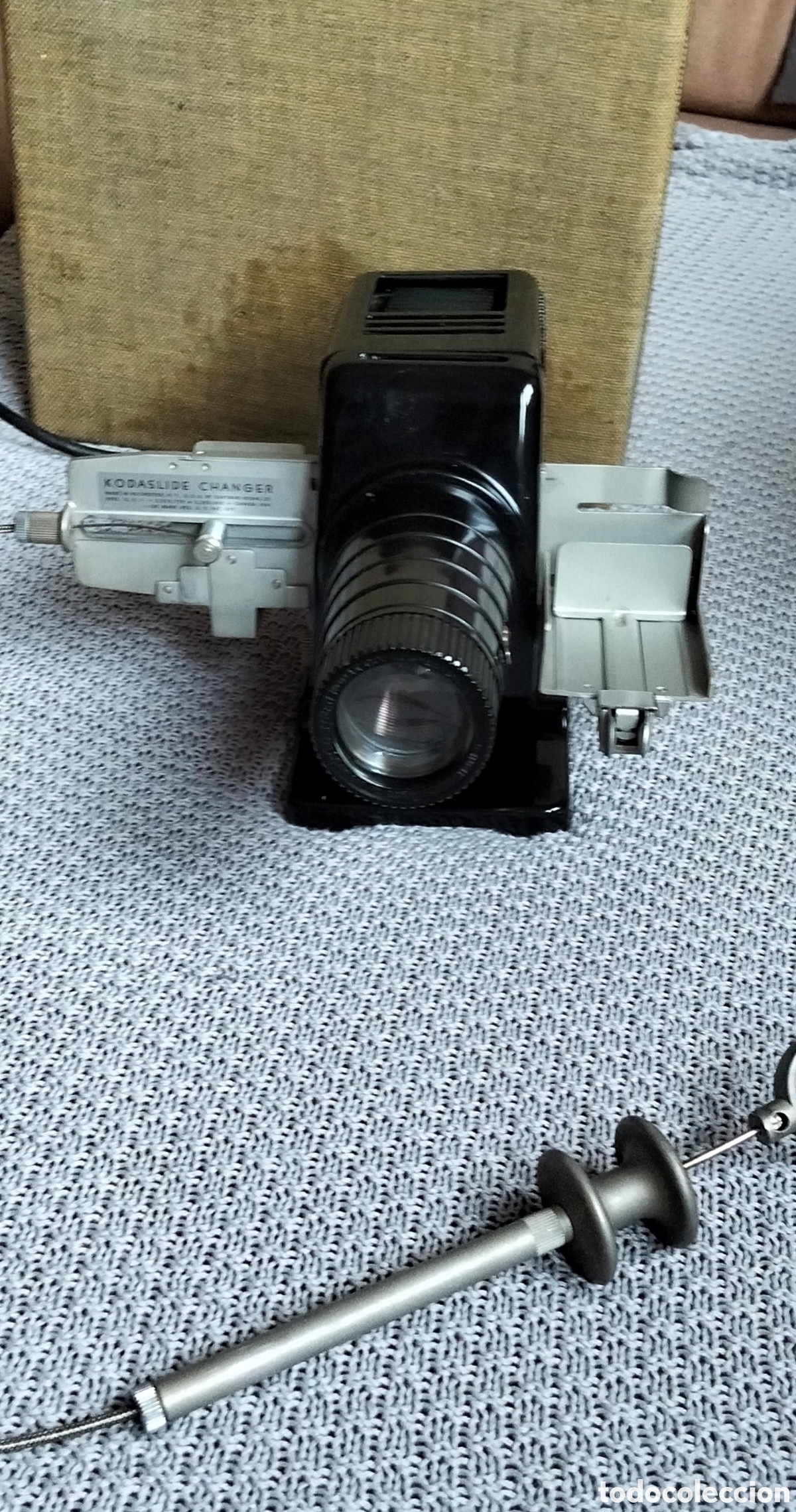 Antig&uuml;edades: Proyector diapositivas kodak model 2A - Foto 1