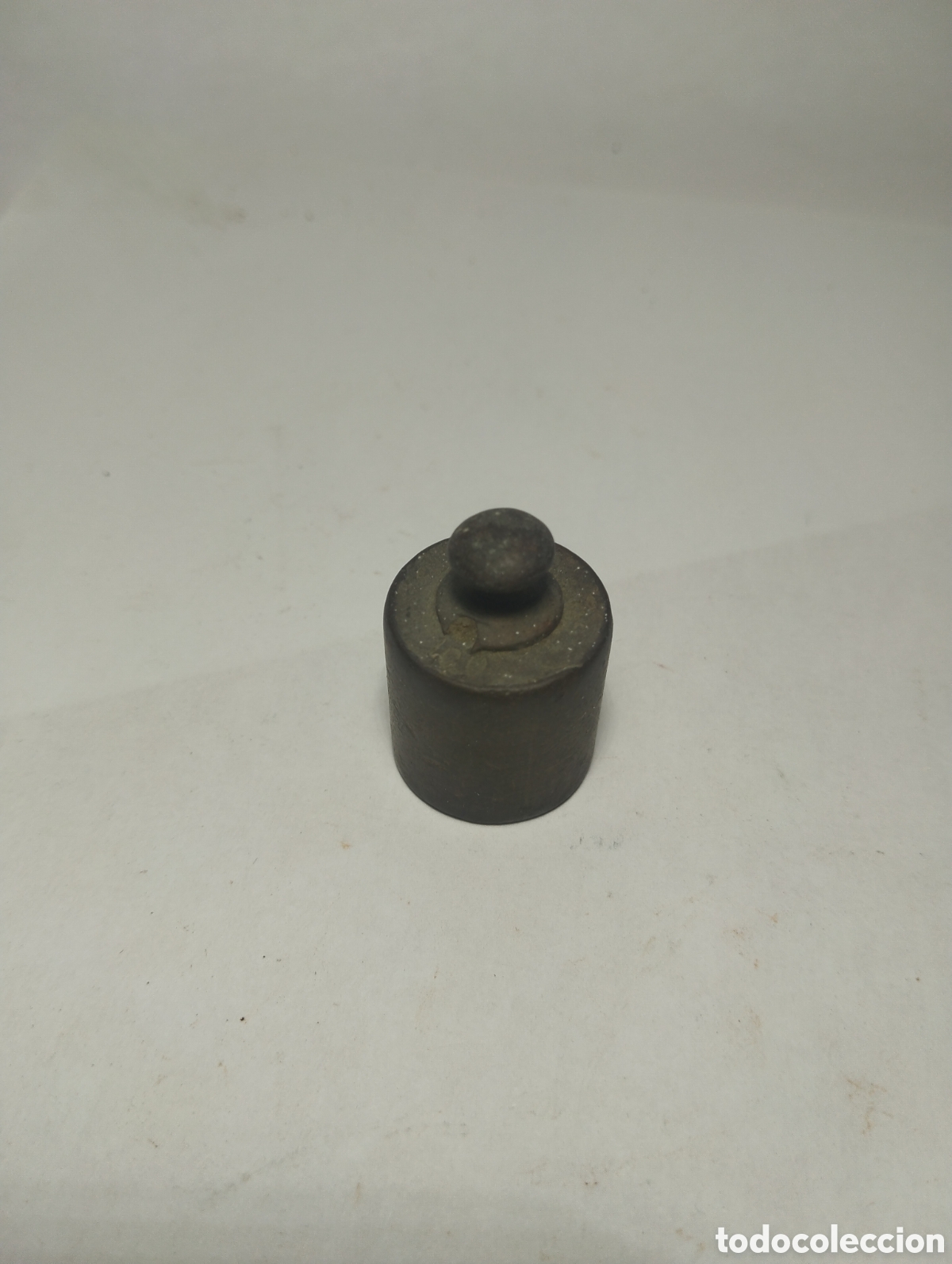 Antig&uuml;edades: Pesa de bronce de 100 gramos - Foto 1