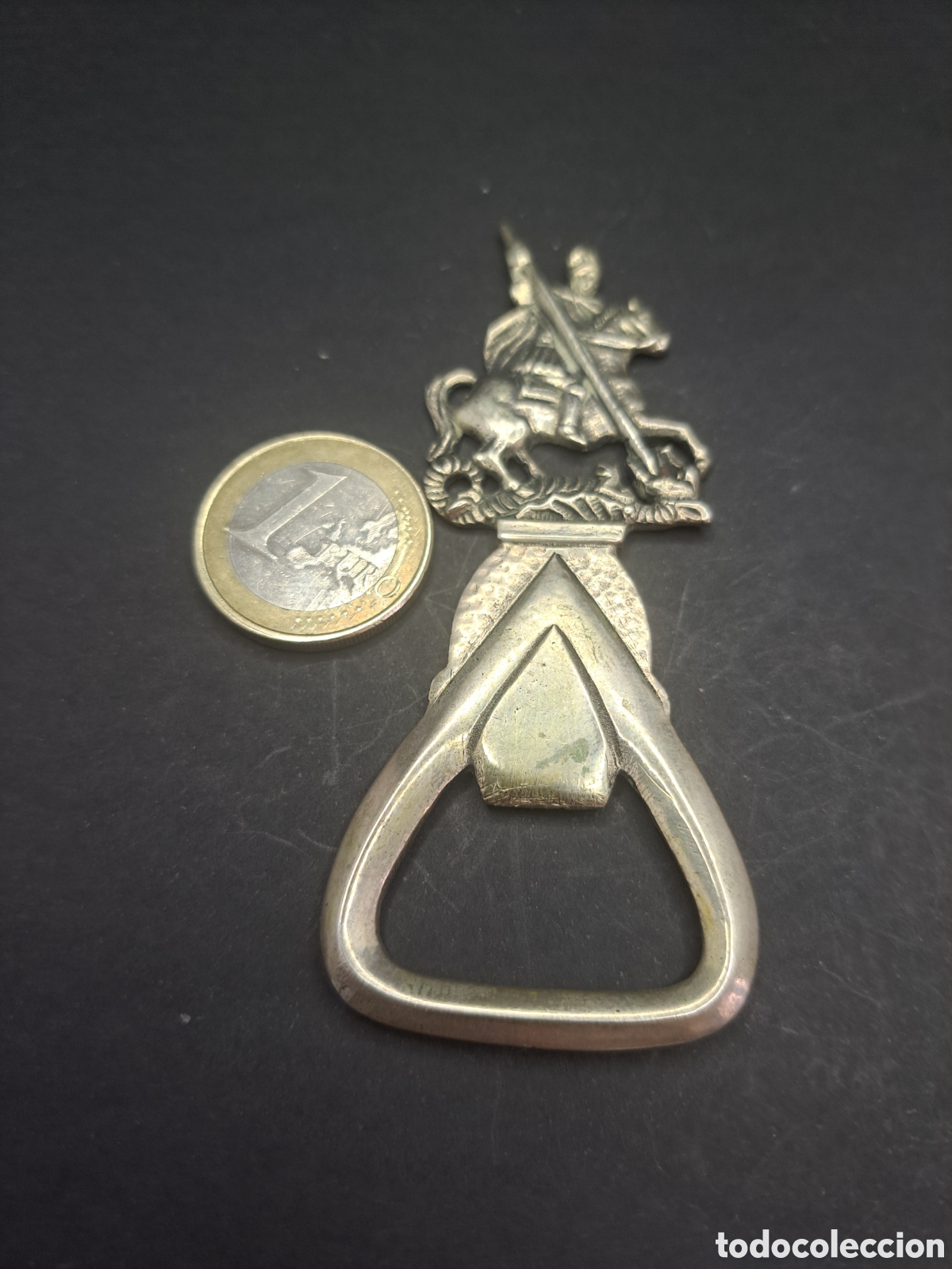 Antig&uuml;edades: Abridor en plata con sello representando Sant Jordi. - Foto 5