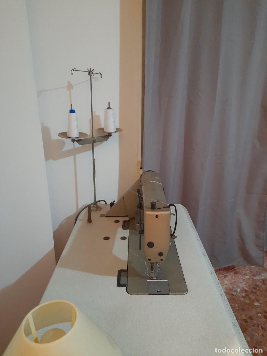 Antig&uuml;edades: Maquina de coser singer - Foto 1