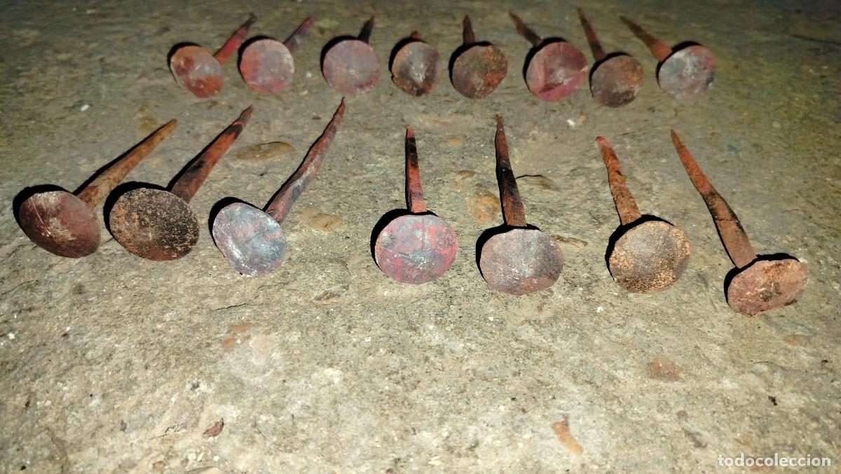 Antig&uuml;edades: CLAVOS FORJA CENTENARIOS - Foto 1