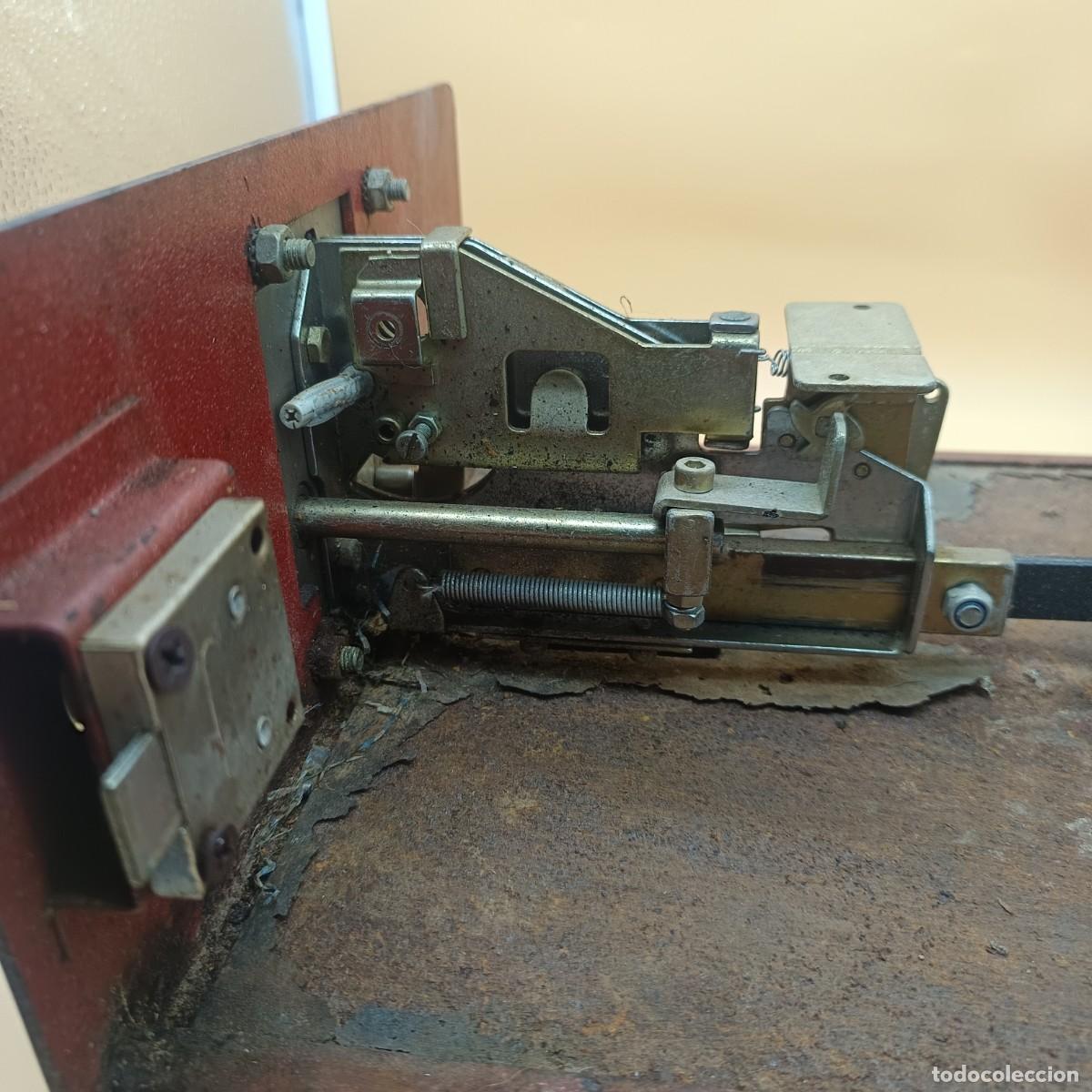 Antig&uuml;edades: ANTIGUO MONEDERO DE FUTBOLIN - Foto 6
