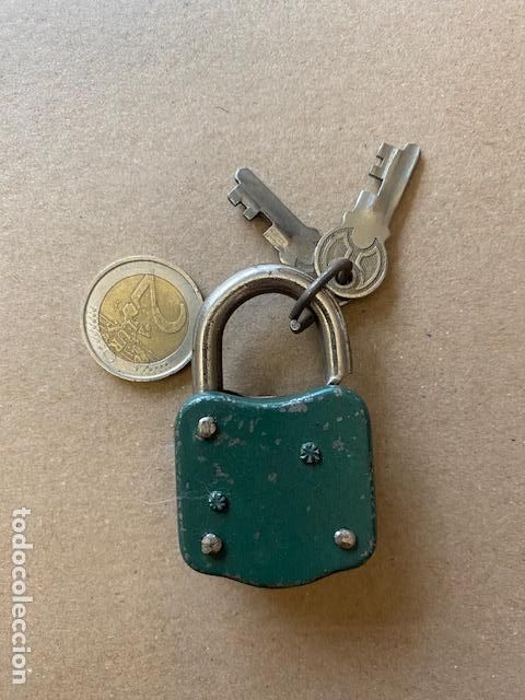 Antig&uuml;edades: CANDADO. UCEM MONDRAGON CON DOS LLAVES - Foto 2