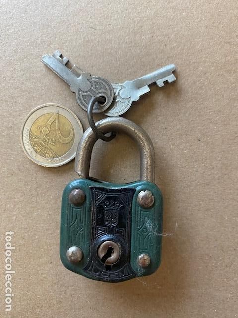 Antig&uuml;edades: CANDADO. UCEM MONDRAGON CON DOS LLAVES - Foto 1