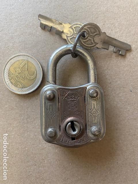Antig&uuml;edades: CANDADO. UCEM MONDRAGON CON DOS LLAVES - Foto 1