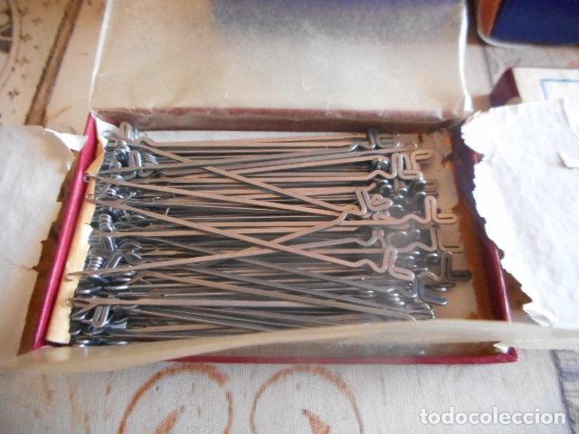 Antig&uuml;edades: LOTE 2 CAJAS DE AGUJAS DE TEJER - Foto 4
