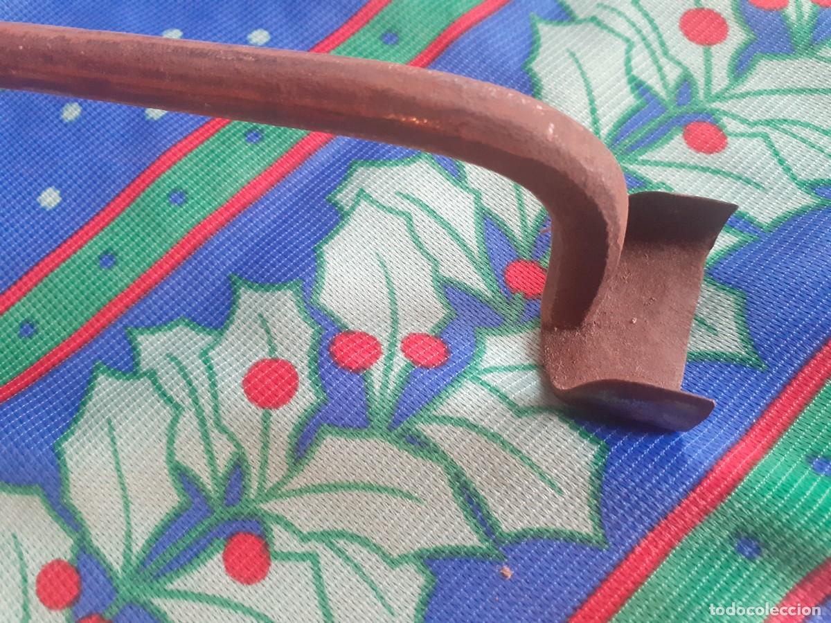 Antig&uuml;edades: Herramienta de abarquero, 69 cm de longuitud - Foto 3