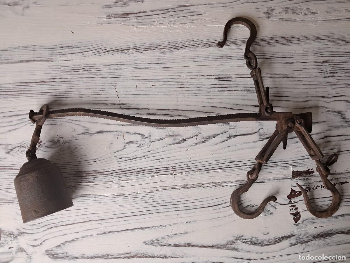 Antig&uuml;edades: BASCULA ROMANA ANTIGUA - Foto 1