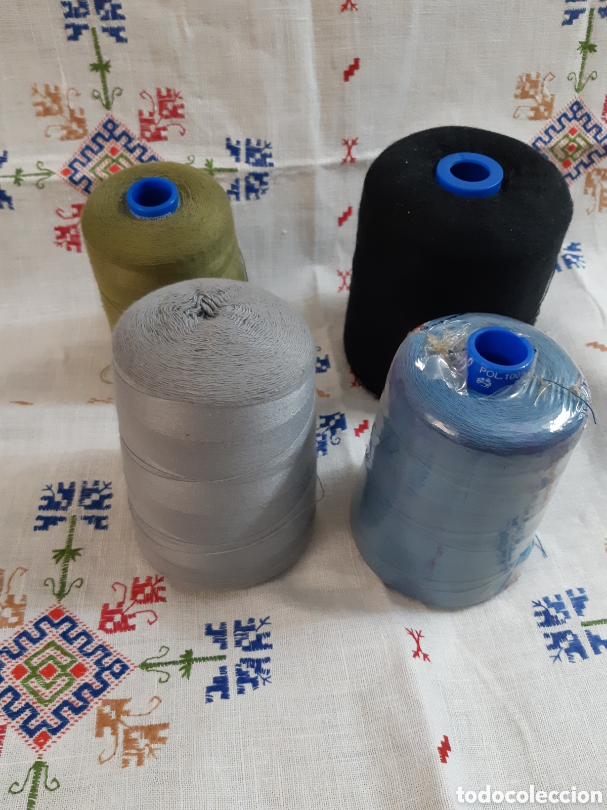 Antig&uuml;edades: 4 bobinas de hilo de coser, Poliester - Foto 1