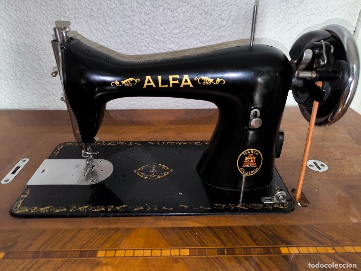 Antig&uuml;edades: Maquina de coser ALFA - Foto 1