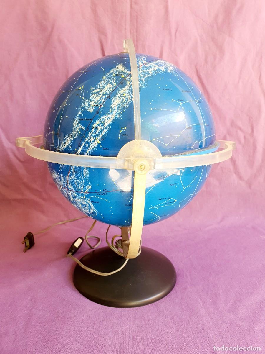 Antig&uuml;edades: Esfera, globo celeste con luz. 1968. - Foto 1