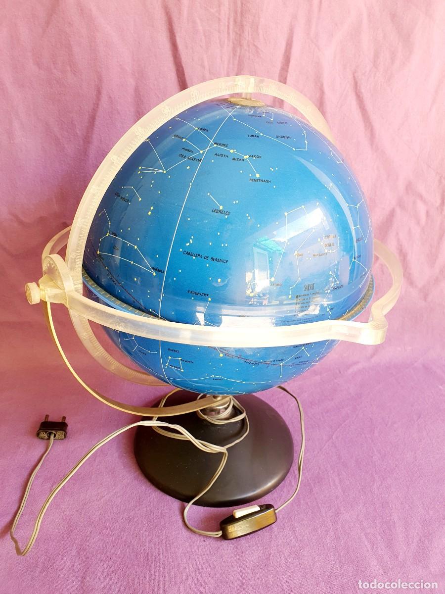 Antig&uuml;edades: Esfera, globo celeste con luz. 1968. - Foto 3