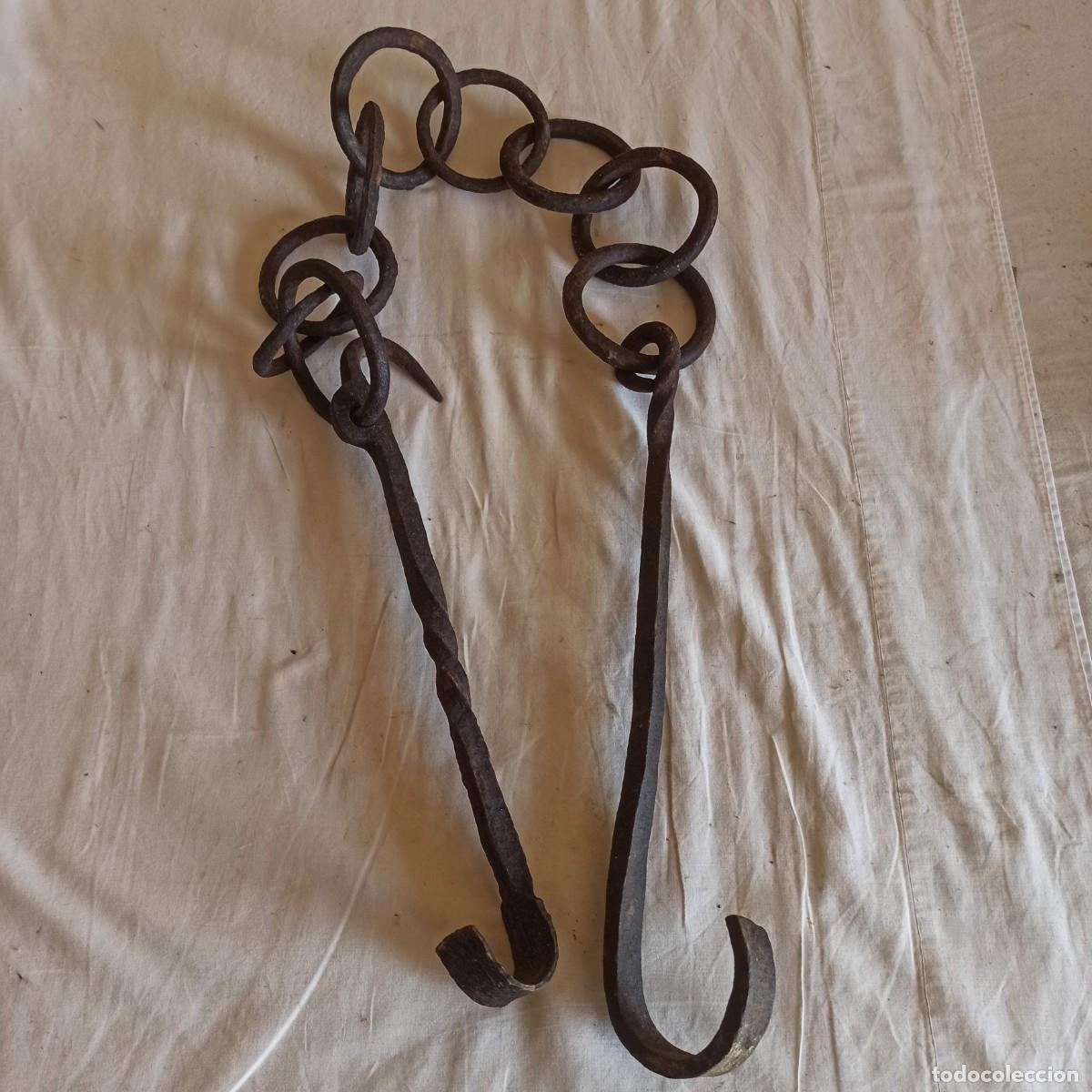 Antig&uuml;edades: Cadena de forja o cremall - Foto 1