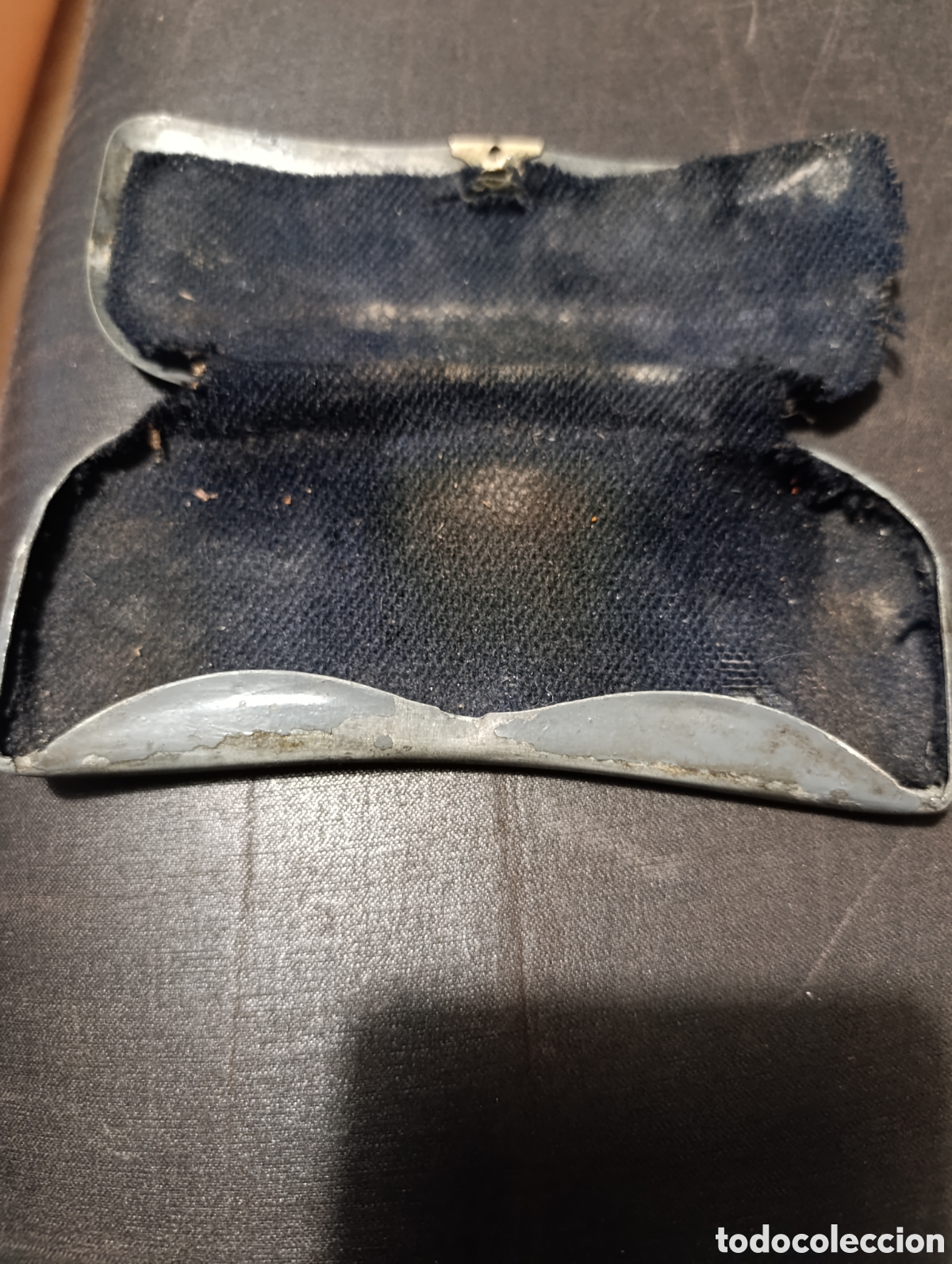 Antig&uuml;edades: Estuche gafas S.XIX, metal - Foto 4
