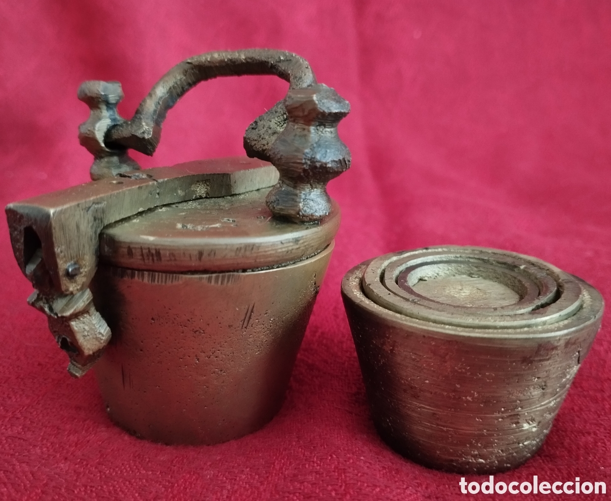 Antig&uuml;edades: Ponderal vasos Animados Bronce. - Foto 9