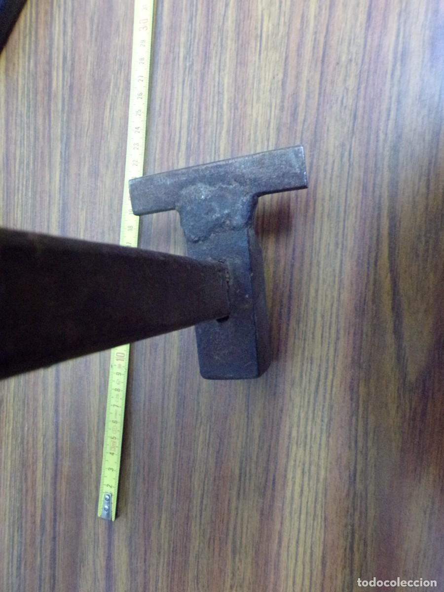 Antig&uuml;edades: ESTAMOS LIQUIDANDO. ANTIGUO MARTILLO LATONERO - Foto 3