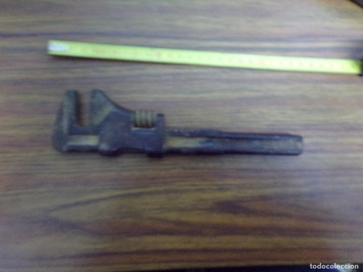 Antig&uuml;edades: ESTAMOS LIQUIDANDO. Antigua llave inglesa rapibe - Foto 5
