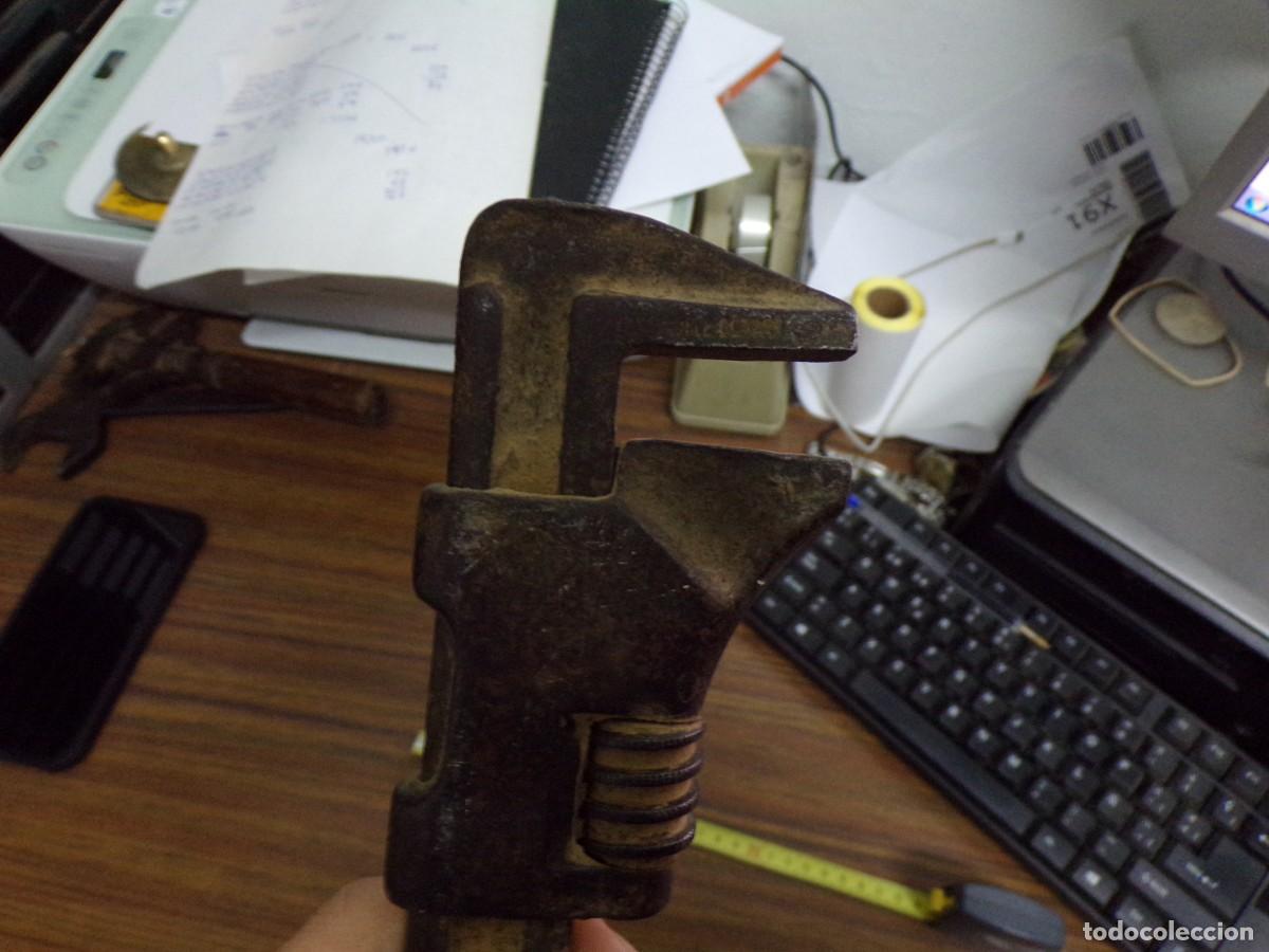 Antig&uuml;edades: ESTAMOS LIQUIDANDO. Antigua llave inglesa rapibe - Foto 6