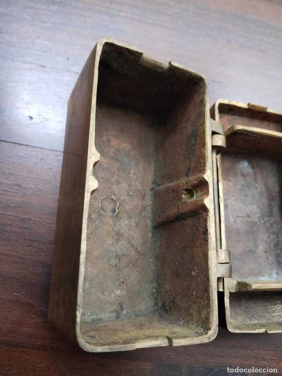 Antig&uuml;edades: Caja en lat&oacute;n de Tel&eacute;grafos. M. Bernal. - Foto 11