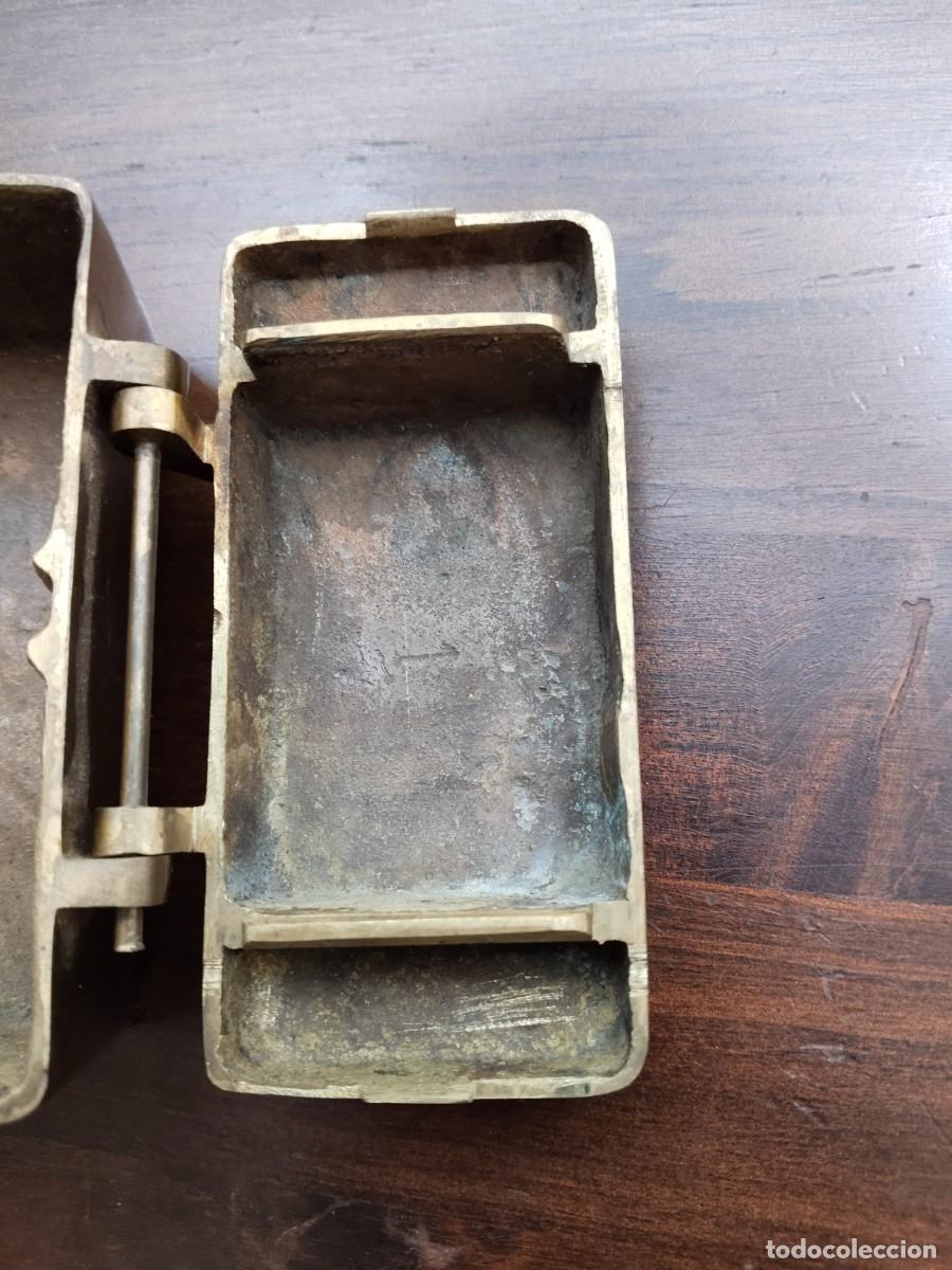 Antig&uuml;edades: Caja en lat&oacute;n de Tel&eacute;grafos. M. Bernal. - Foto 13