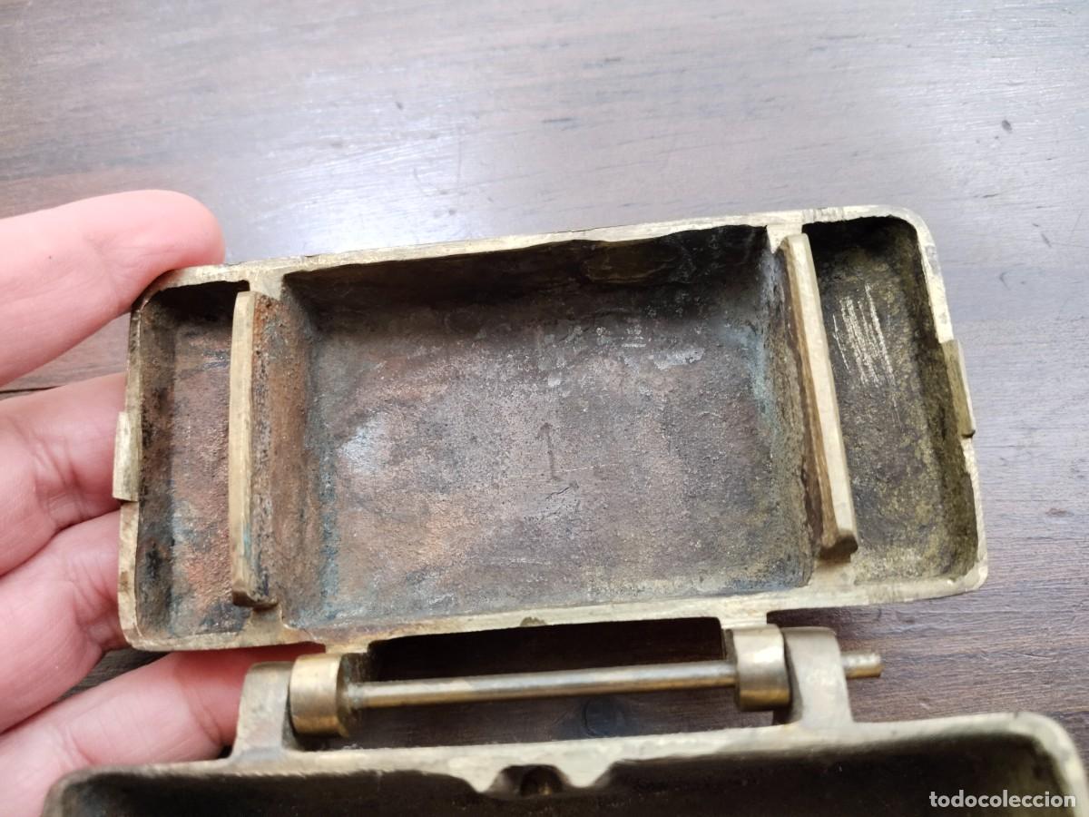 Antig&uuml;edades: Caja en lat&oacute;n de Tel&eacute;grafos. M. Bernal. - Foto 14