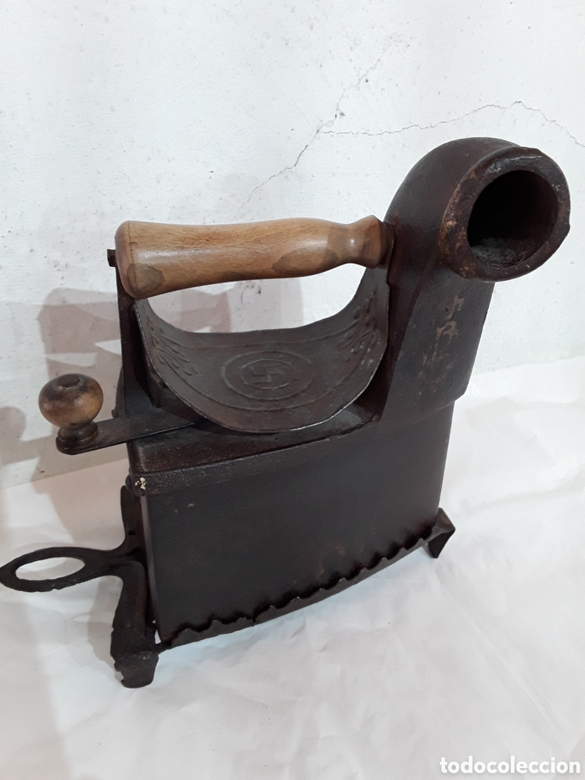 Antig&uuml;edades: Plancha de chimenea con esv&aacute;stica - Foto 1